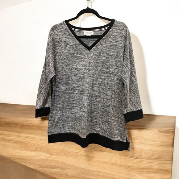 Liz Claiborne weekend Womens Long Sleeve Stretch GrayBlack and Gray V-Neck - Picture 3 of 8